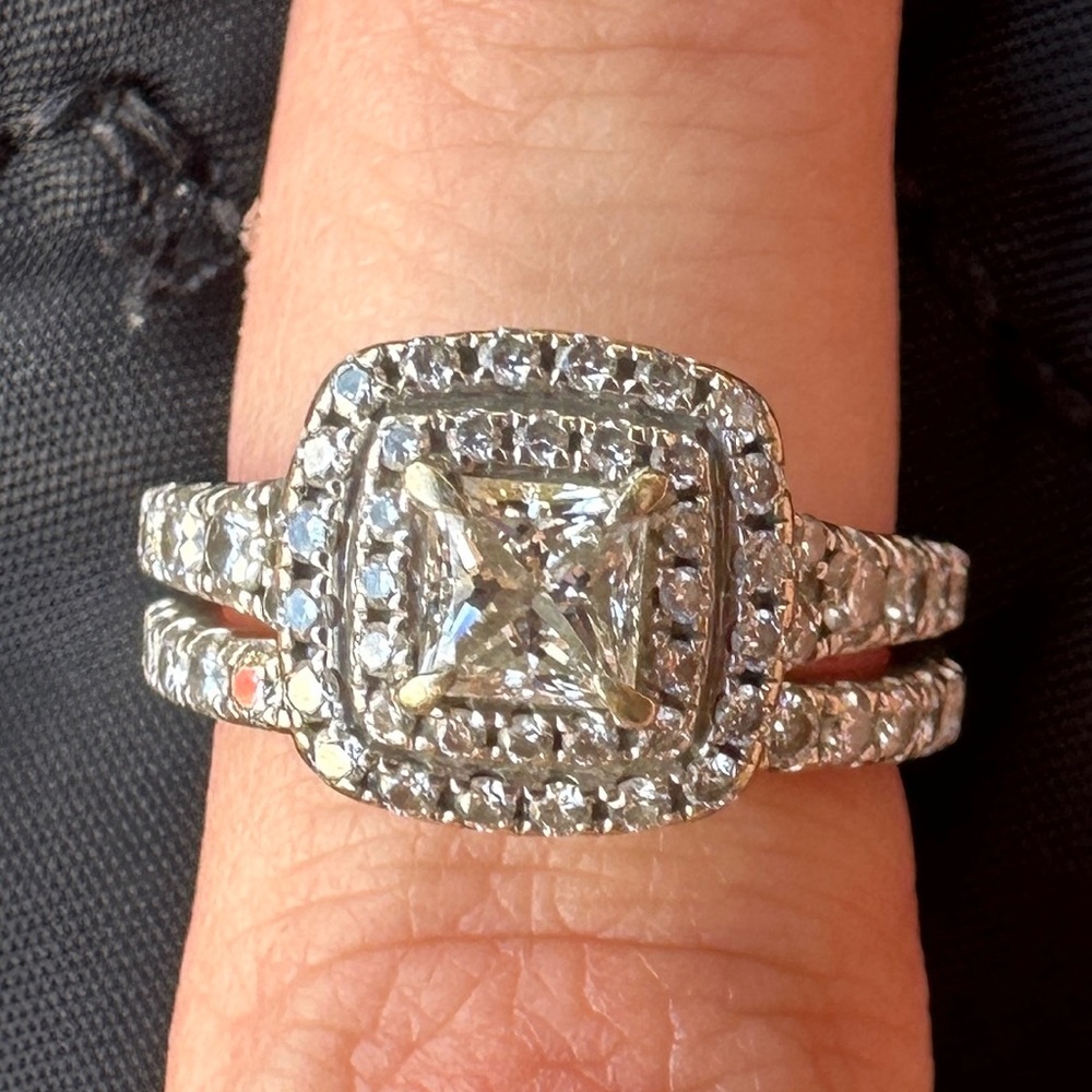 Elegant Natural Diamond Princess Cut Ring Set